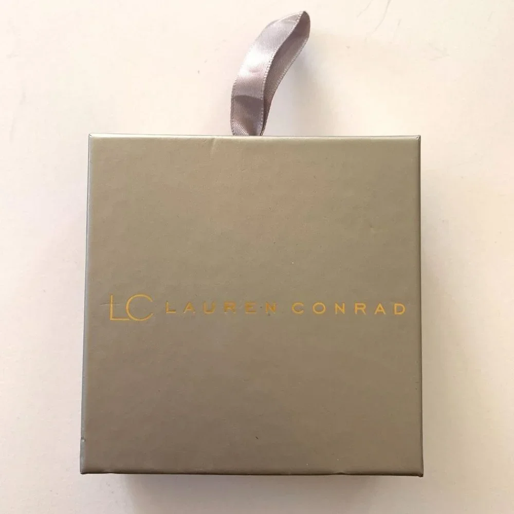 NIB Lauren Conrad Bloom Charm Bracelet Gold-tone Flowers Heart Pearl Cha… - Picture 5 of 5